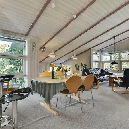 Roel - 500m From The Sea By Interhome *